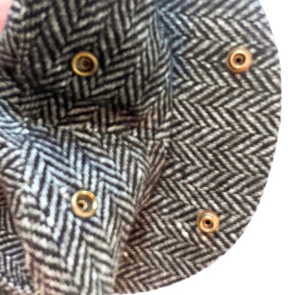 Dorfman Pacific Black & Gray Men's Classic Herringbone Ivy Cap - Picture 5 of 10